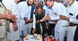 राज्य हज कमेटी एवं वक्फ बोर्ड के चेयरमेन ने दी मुख्यमंत्री को बधाई….